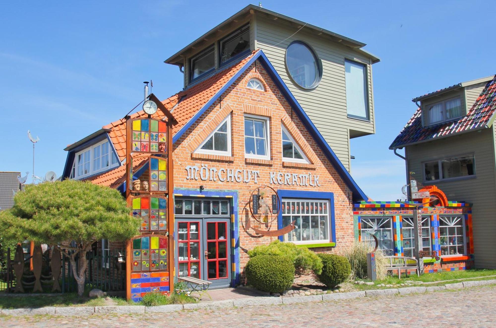 Ferienhaus Auszeit Fewo 03 - Dachterrasse, Ruhige Lage Middelhagen Buitenkant foto